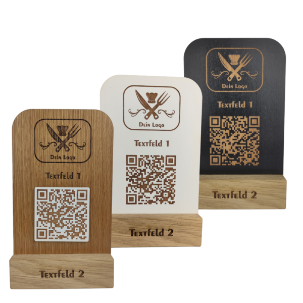 Individuelle doppelseitige Tischaufsteller aus Holz, für den Gastronomie-Innenbereich.