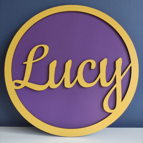 Holzschild mit Kindernamen Lucy